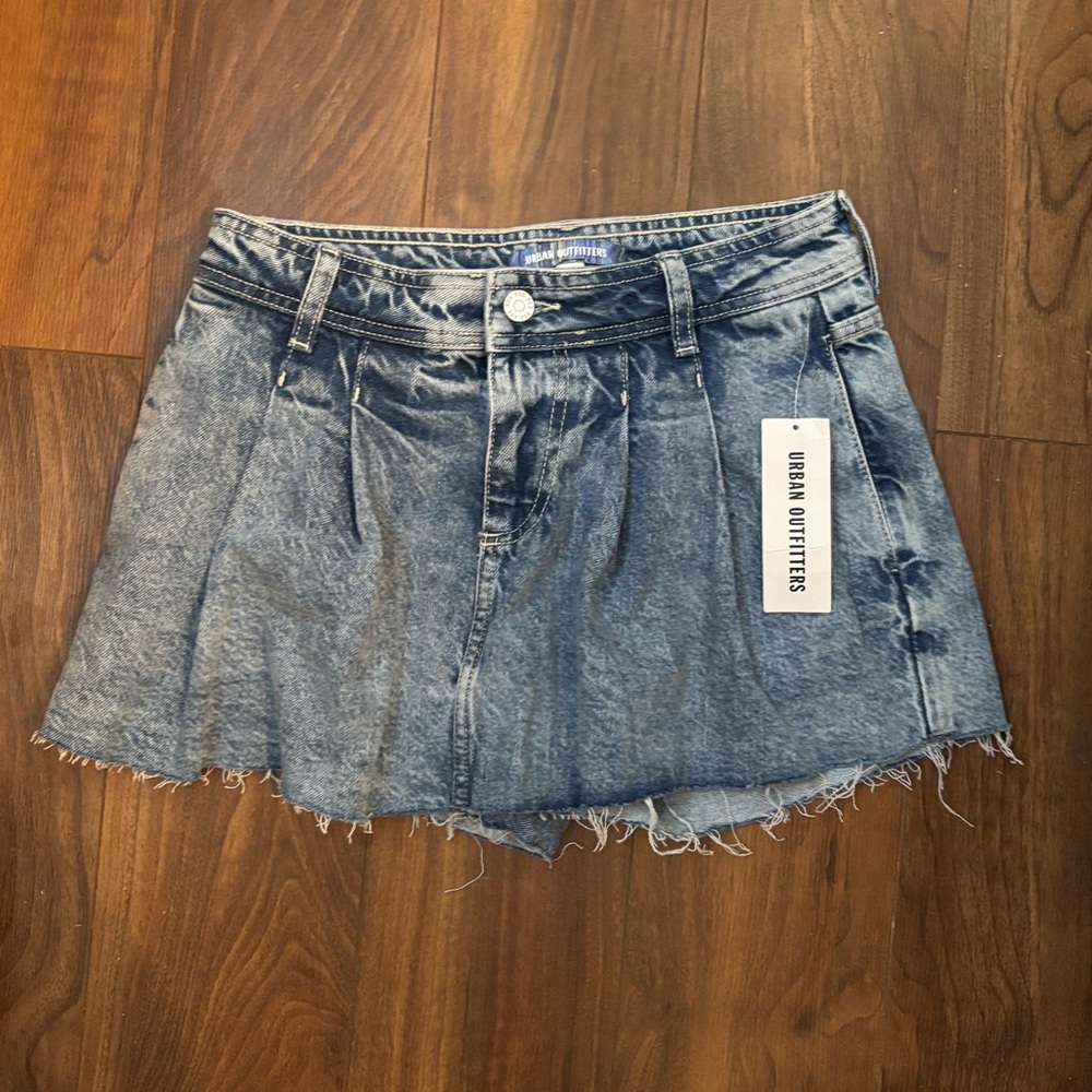 Pleated Denim Mini SKORT